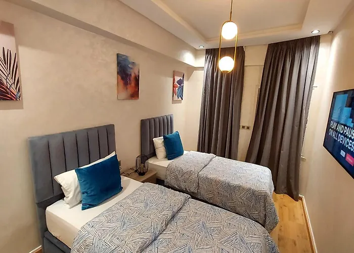 luxury apartment of 80m2 opposite HASSAN 2 MOSQU&SEA , near downtwn from family , INTERDIT COUPLES ARAABIC NON MARIÈ, FORBIDDEN UNMARRIED ARAABIC COUPLES , basement car park FREE
