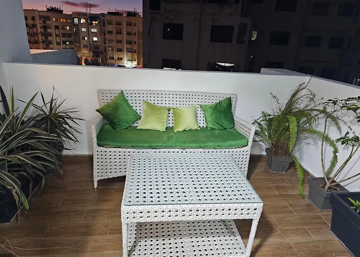 Top-Floor 3Br Apartment In Maarif, City View, Ac & Private Parking
