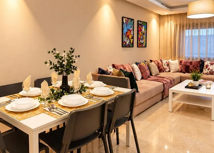 Top-Floor 3Br Apartment In Maarif, City View, Ac & Private Parking